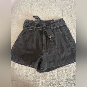 Shorts with a front tie